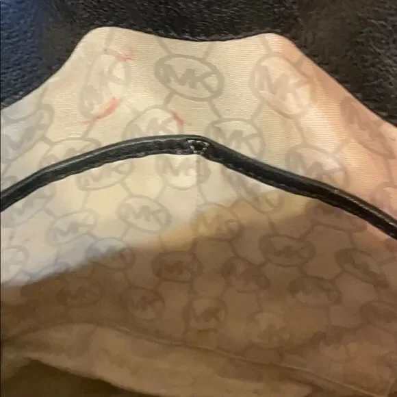 Michael Kors purse (3500) - Picture 9 of 9